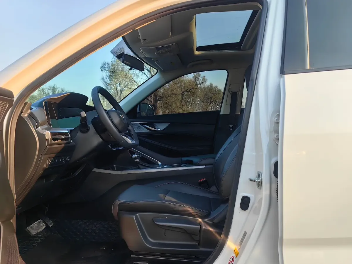 2021 ChangAn CS35 Plus 1.4T 160HP L4 7DCT,autocango,china used car exporter,china ev exporter,chinese used car exporter,chinese used ev exporter