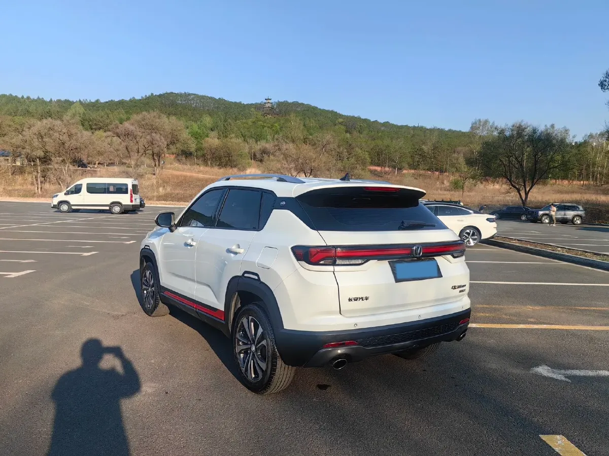 2021 ChangAn CS35 Plus 1.4T 160HP L4 7DCT,autocango,china used car exporter,china ev exporter,chinese used car exporter,chinese used ev exporter
