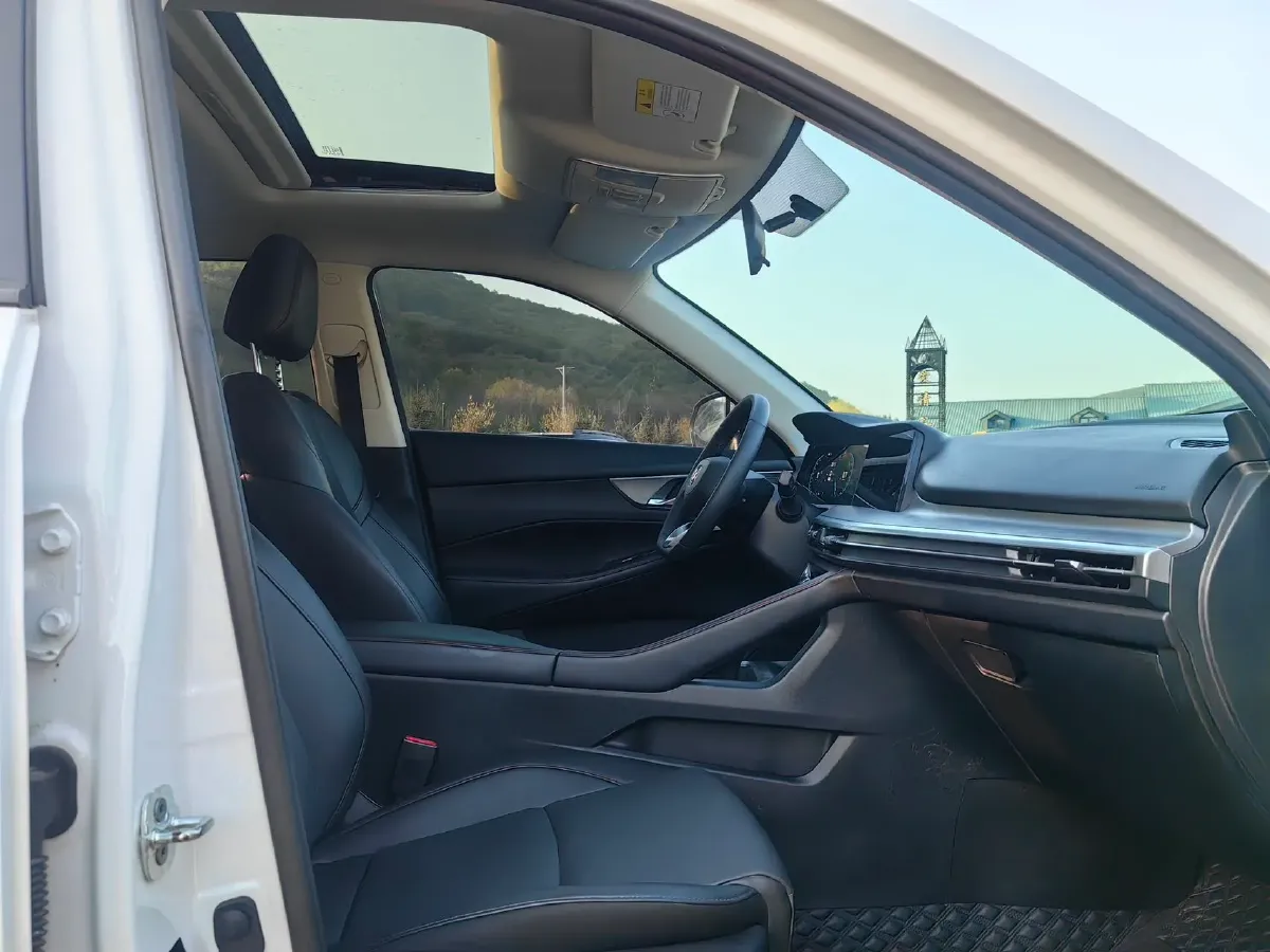 2021 ChangAn CS35 Plus 1.4T 160HP L4 7DCT,autocango,china used car exporter,china ev exporter,chinese used car exporter,chinese used ev exporter