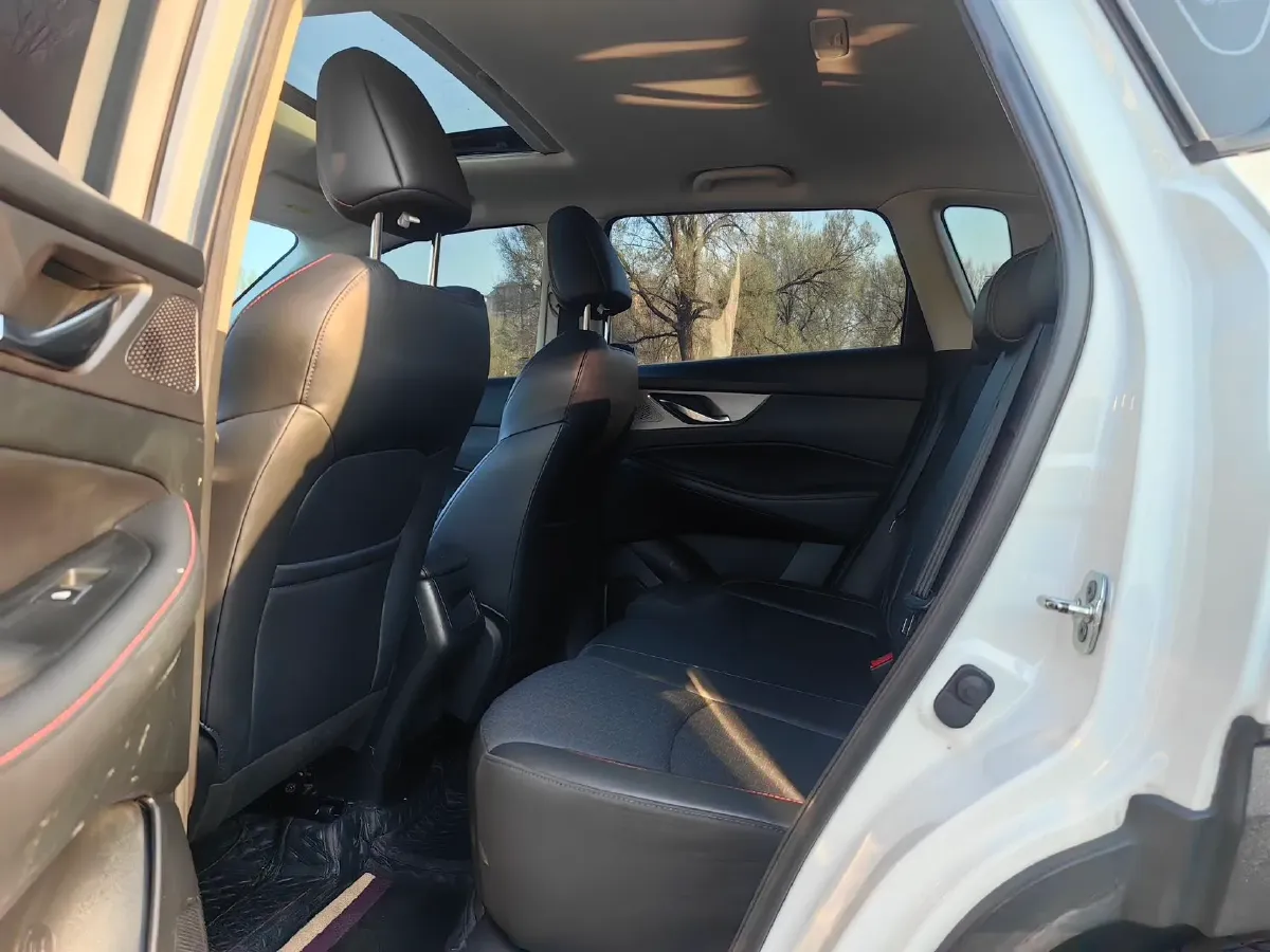 2021 ChangAn CS35 Plus 1.4T 160HP L4 7DCT,autocango,china used car exporter,china ev exporter,chinese used car exporter,chinese used ev exporter