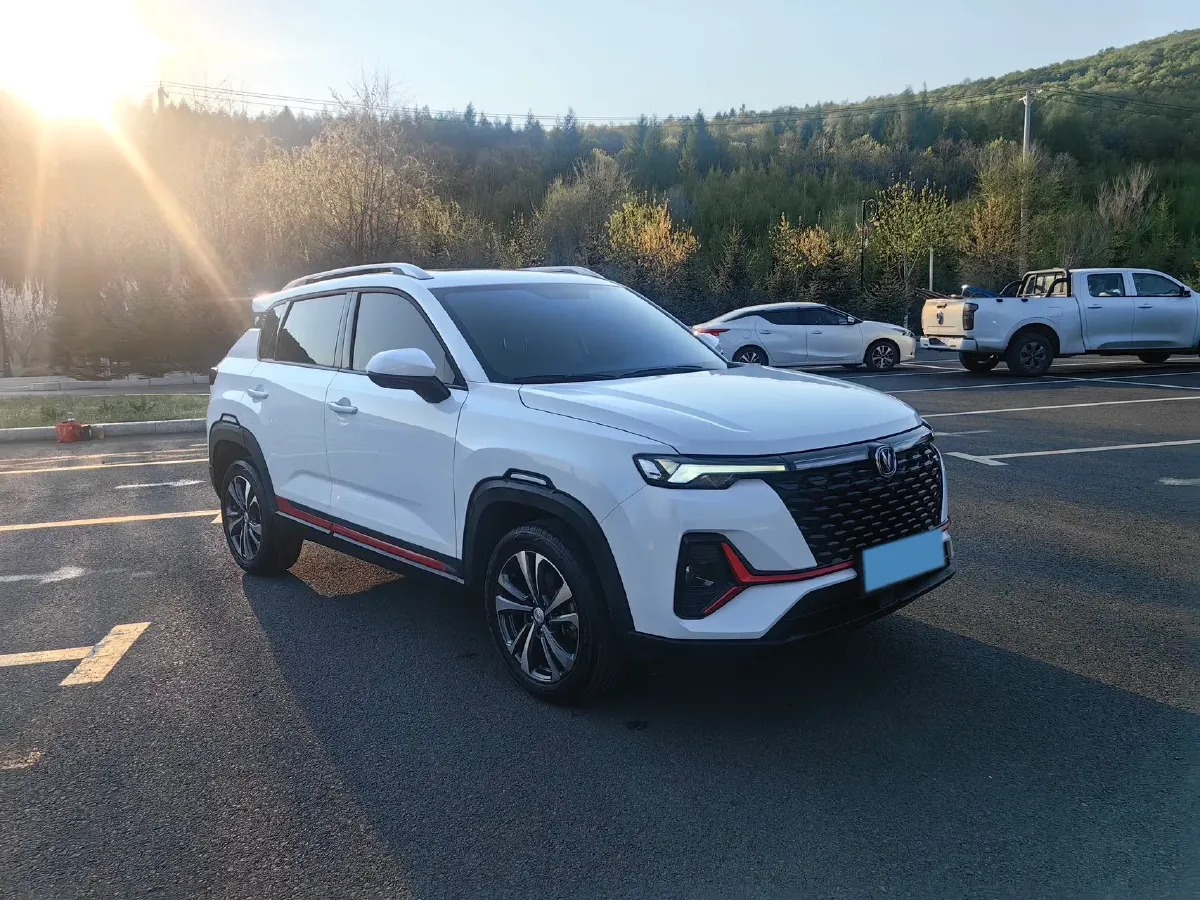 2021 ChangAn CS35 Plus 1.4T 160HP L4 7DCT,autocango,china used car exporter,china ev exporter,chinese used car exporter,chinese used ev exporter