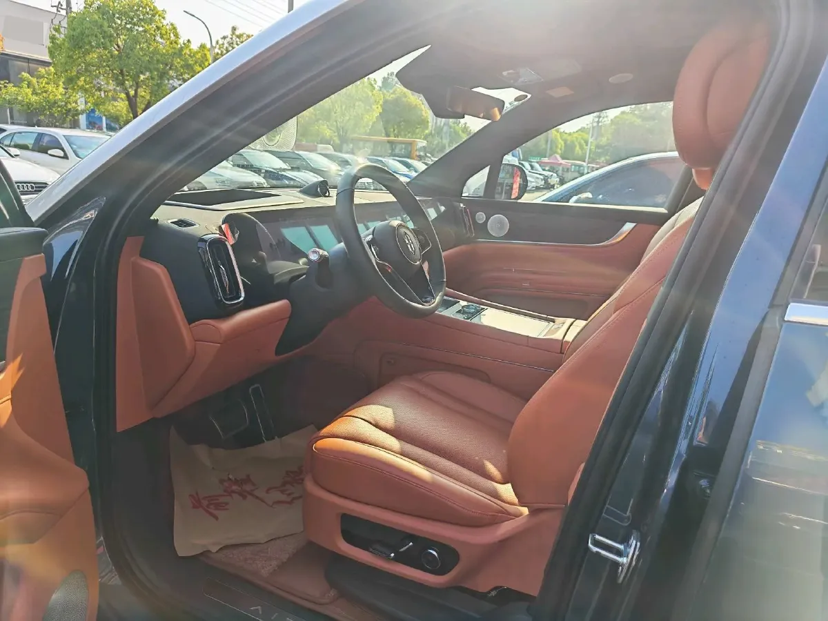 2024 AITO AITO M9 1.5T 152HP L4 REEV 42KWH,autocango,china used car exporter,china ev exporter,chinese used car exporter,chinese used ev exporter