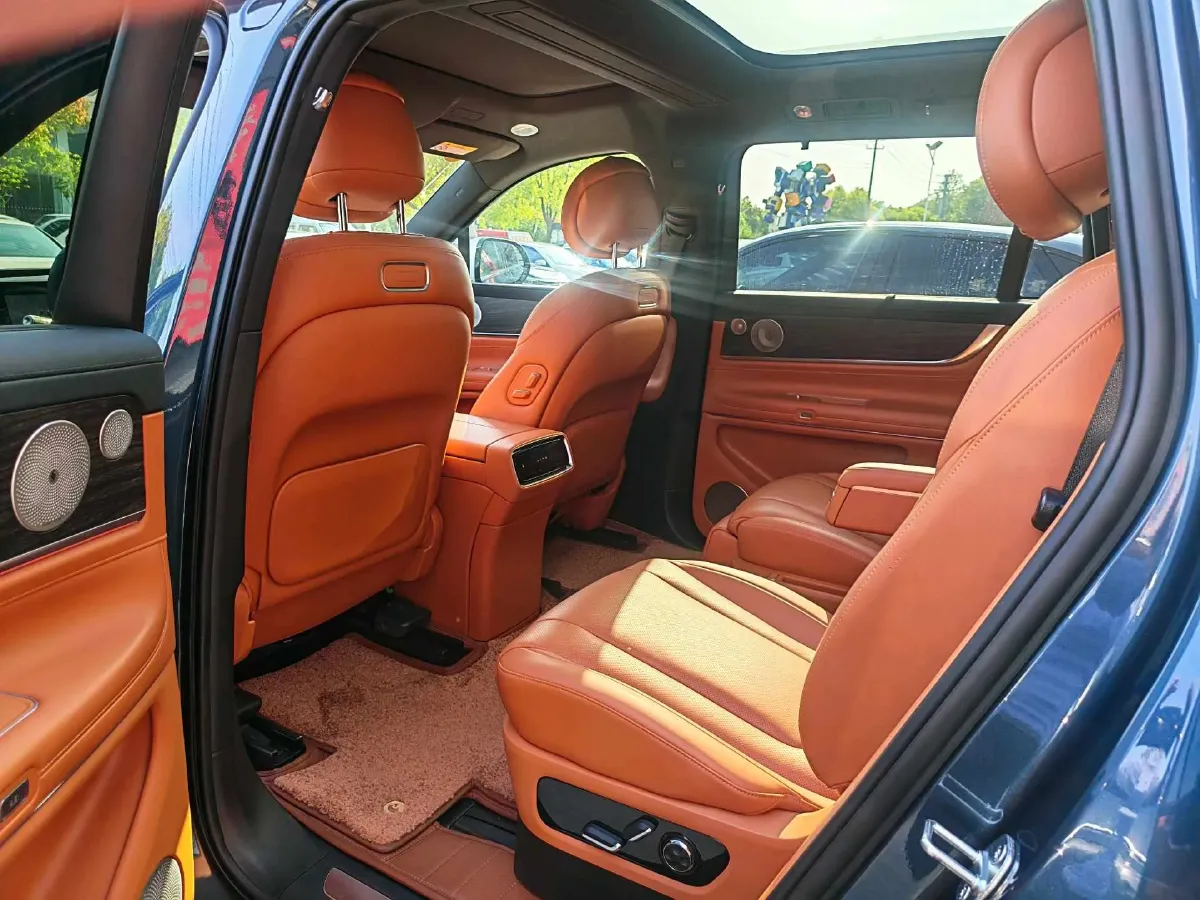 2024 AITO AITO M9 1.5T 152HP L4 REEV 42KWH,autocango,china used car exporter,china ev exporter,chinese used car exporter,chinese used ev exporter