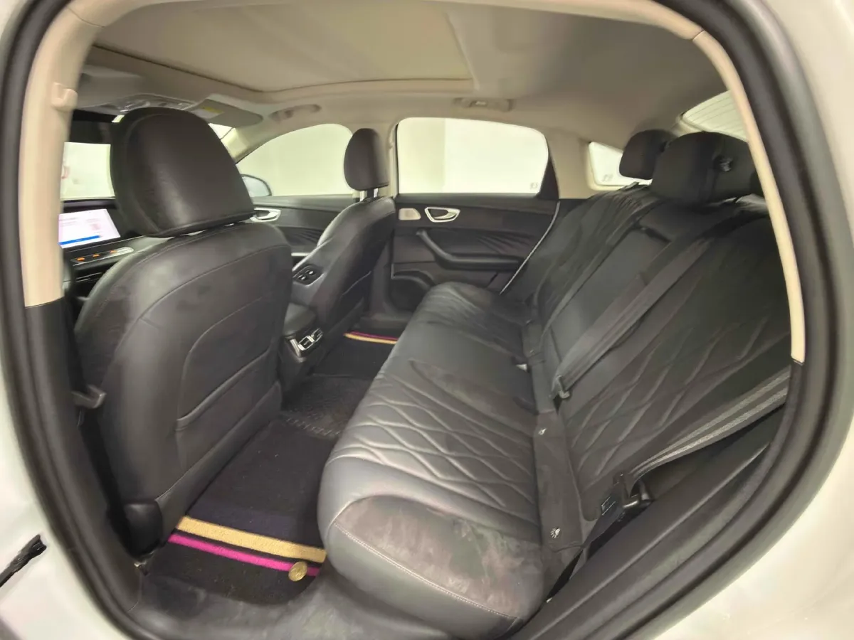 2023 Roewe D7 BEV 59.2KWH,autocango,china used car exporter,china ev exporter,chinese used car exporter,chinese used ev exporter