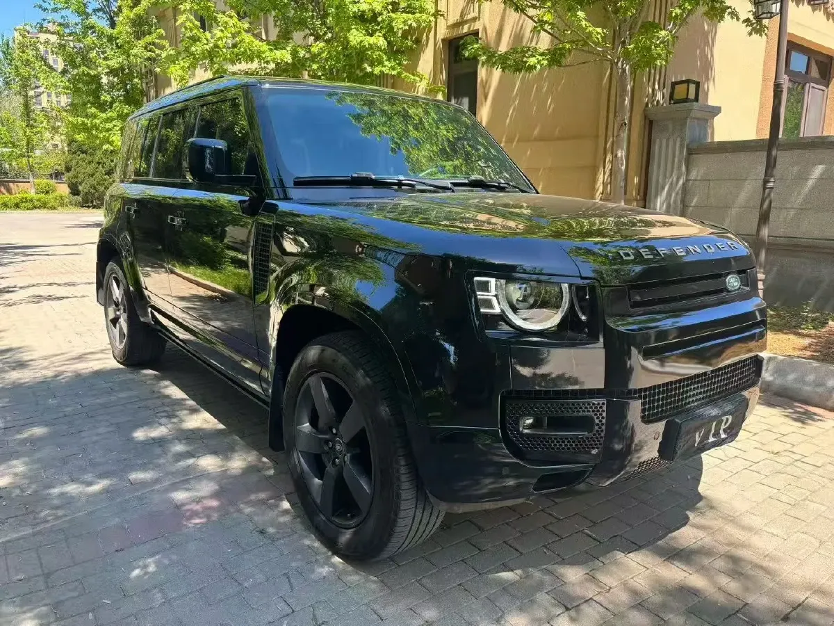 2022 Land Rover Defender 3.0T 400HP L6 8AT,autocango,china used car exporter,china ev exporter,chinese used car exporter,chinese used ev exporter