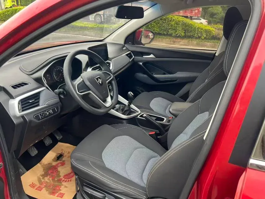2018 BaoJun 530 1.5T 150HP L4 6MT,autocango,china used car exporter,china ev exporter,chinese used car exporter,chinese used ev exporter
