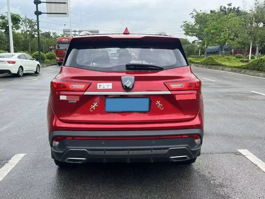 2018 BaoJun 530 1.5T 150HP L4 6MT,autocango,china used car exporter,china ev exporter,chinese used car exporter,chinese used ev exporter