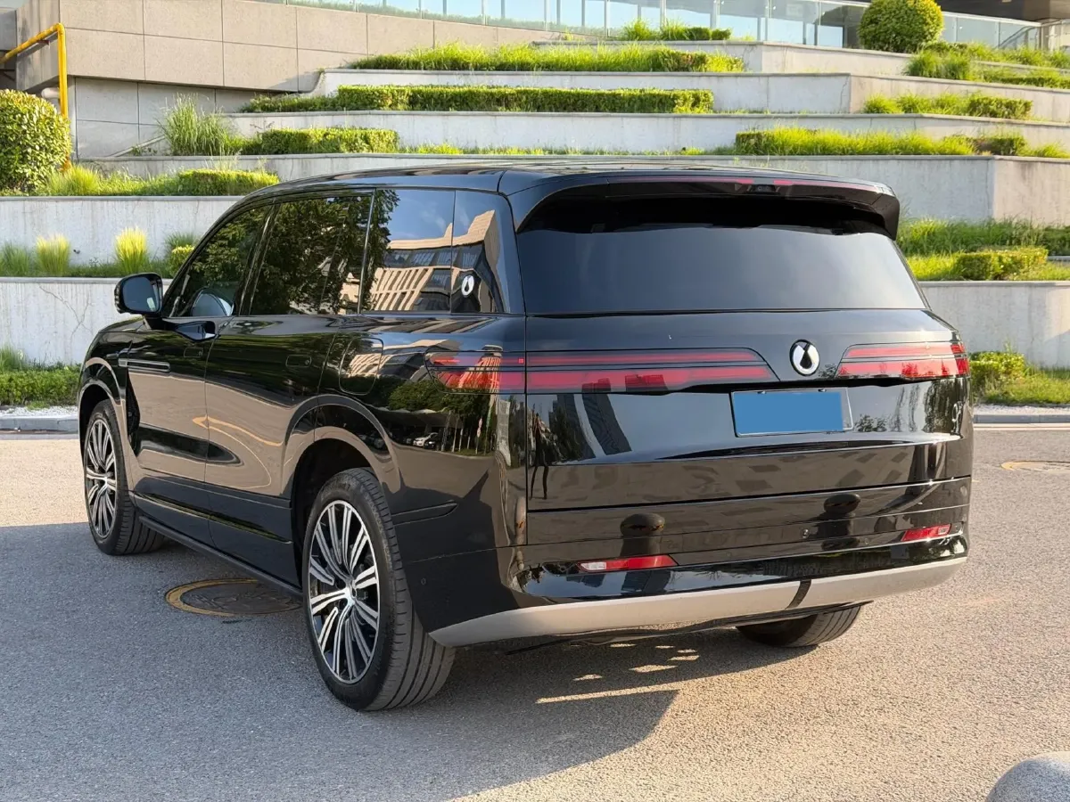 2025 Denza DenzaN9 2.0T 207HP L4 E-CVT PHEV,autocango,china used car exporter,china ev exporter,chinese used car exporter,chinese used ev exporter