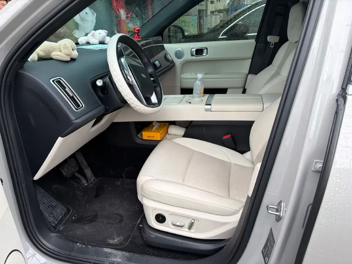 2024 Li L6 Range Extended 154HP L4 REEV 36.8KWH,autocango,china used car exporter,china ev exporter,chinese used car exporter,chinese used ev exporter