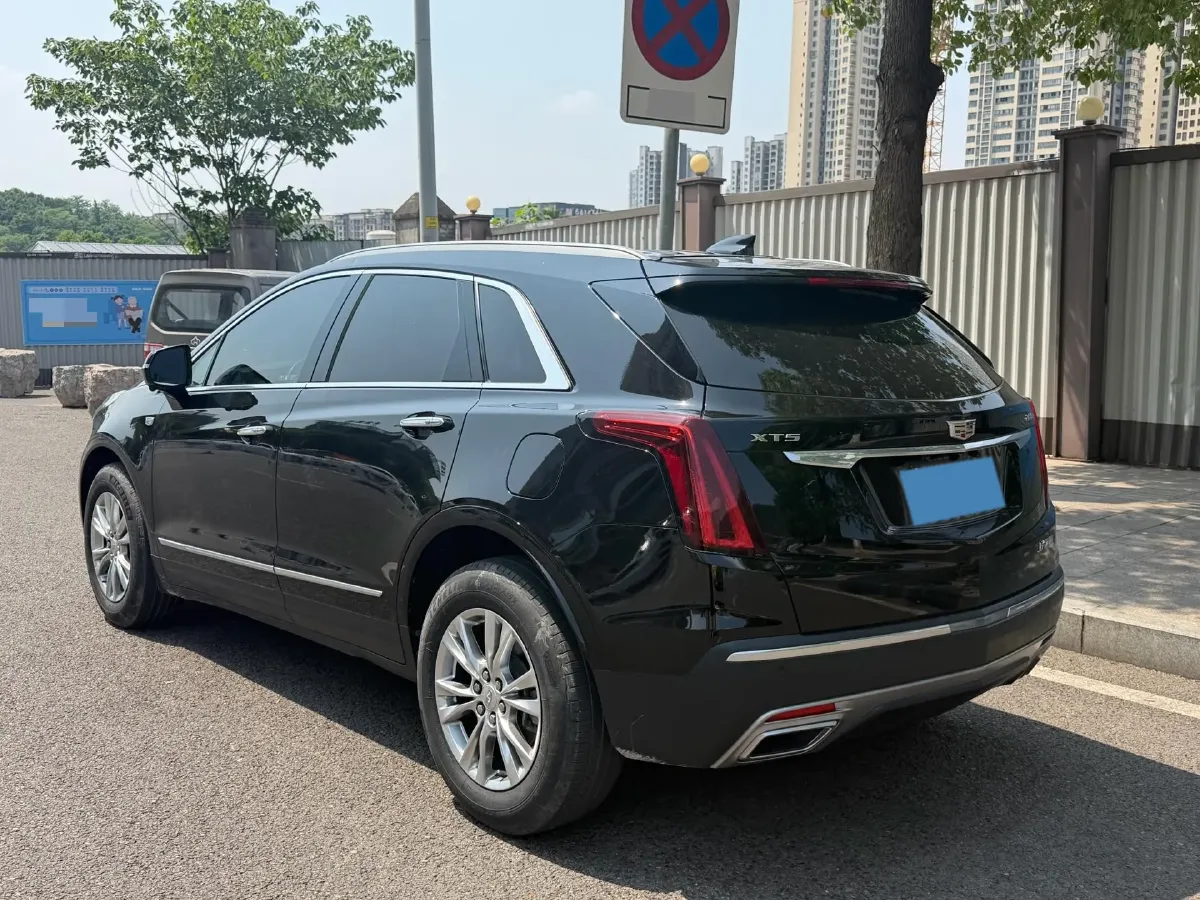2022 Cadillac XT5 2.0T 237HP L4 9AT,autocango,china used car exporter,china ev exporter,chinese used car exporter,chinese used ev exporter