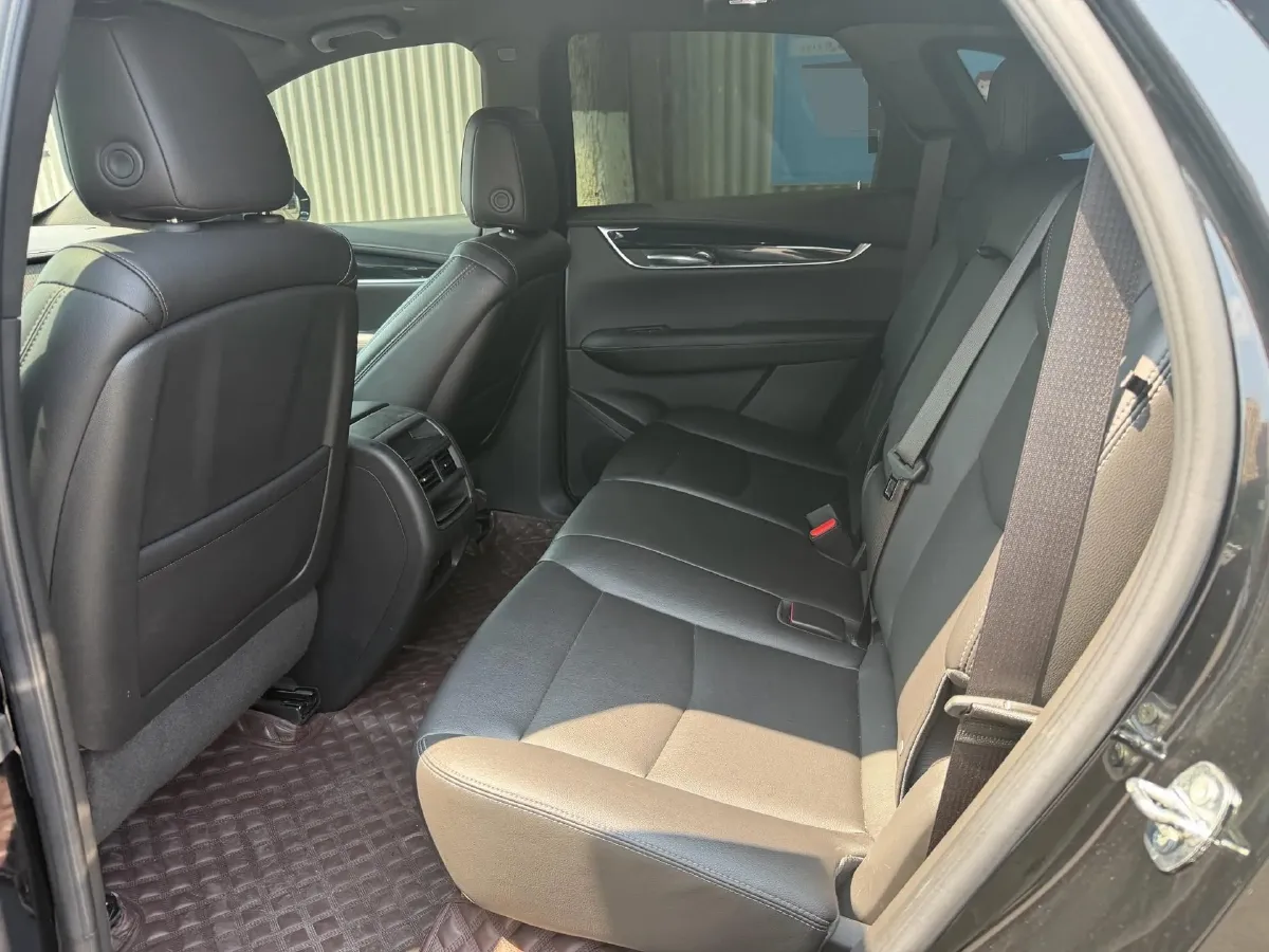 2022 Cadillac XT5 2.0T 237HP L4 9AT,autocango,china used car exporter,china ev exporter,chinese used car exporter,chinese used ev exporter