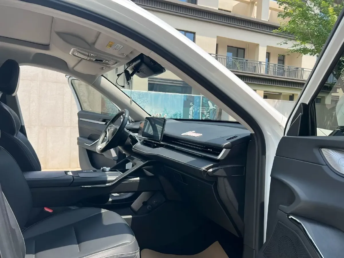 2022 Haval H6 1.5T 154HP L4 2DHT Hybrid 1.7KWH,autocango,china used car exporter,china ev exporter,chinese used car exporter,chinese used ev exporter