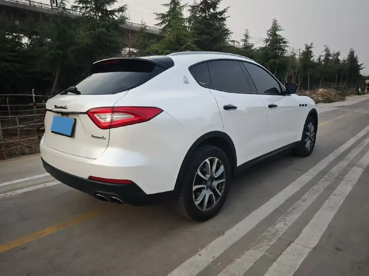 2018 Maserati Levante 3.0T 350HP V6 8AT,autocango,china used car exporter,china ev exporter,chinese used car exporter,chinese used ev exporter