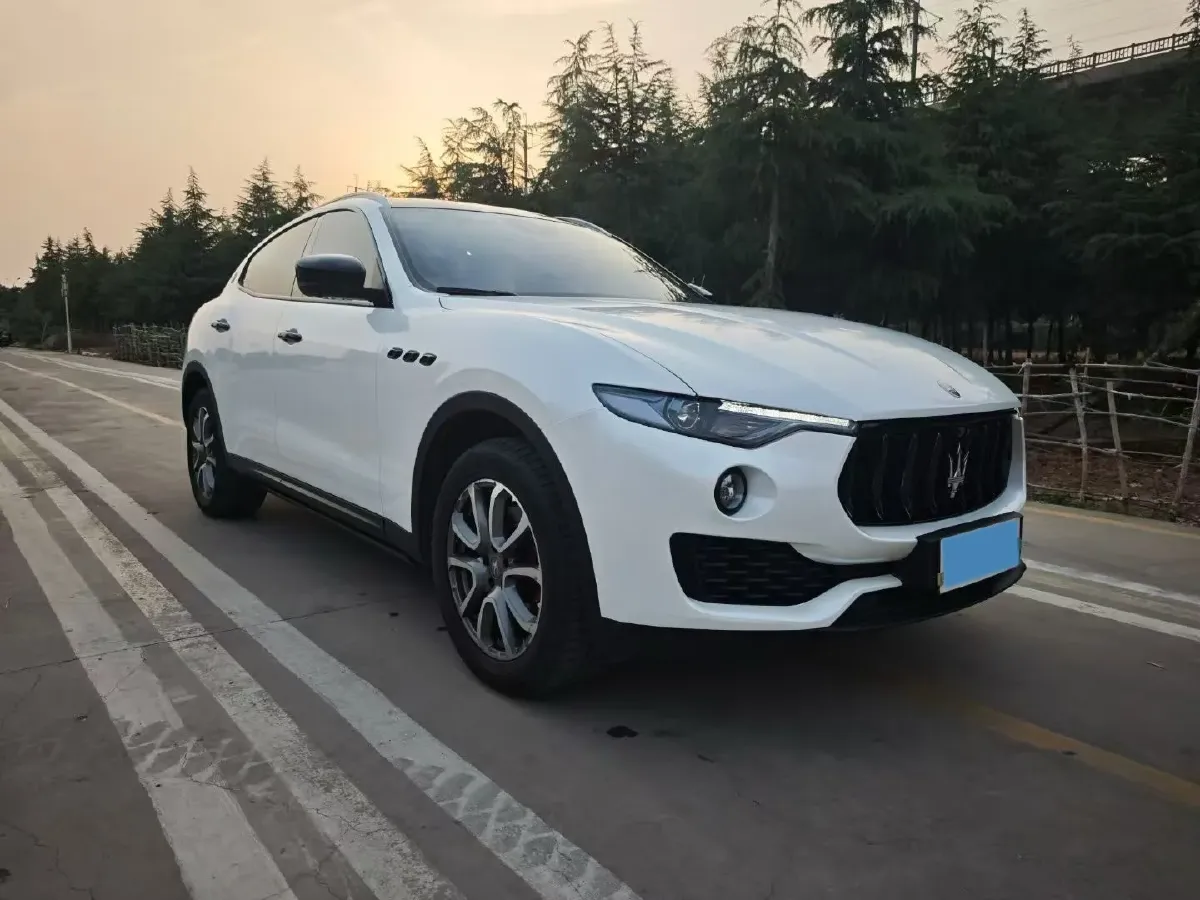 2018 Maserati Levante 3.0T 350HP V6 8AT,autocango,china used car exporter,china ev exporter,chinese used car exporter,chinese used ev exporter