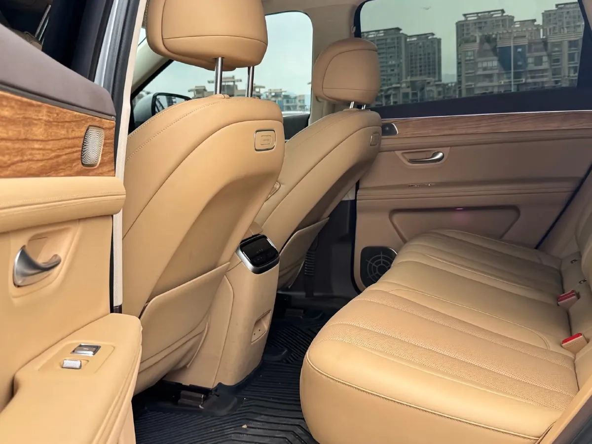 2024 Jaguar E-PACE 1.5T 200HP L3 8AT,autocango,china used car exporter,china ev exporter,chinese used car exporter,chinese used ev exporter