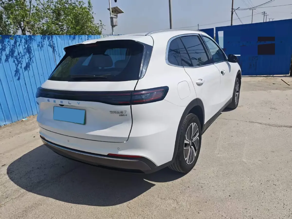 2025 WuLing XingGuangS 1.5L 106HP L4 E-CVT PHEV,autocango,china used car exporter,china ev exporter,chinese used car exporter,chinese used ev exporter