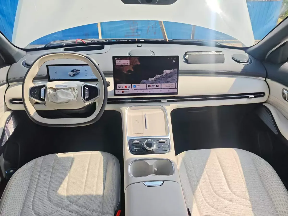 2025 WuLing XingGuangS 1.5L 106HP L4 E-CVT PHEV,autocango,china used car exporter,china ev exporter,chinese used car exporter,chinese used ev exporter