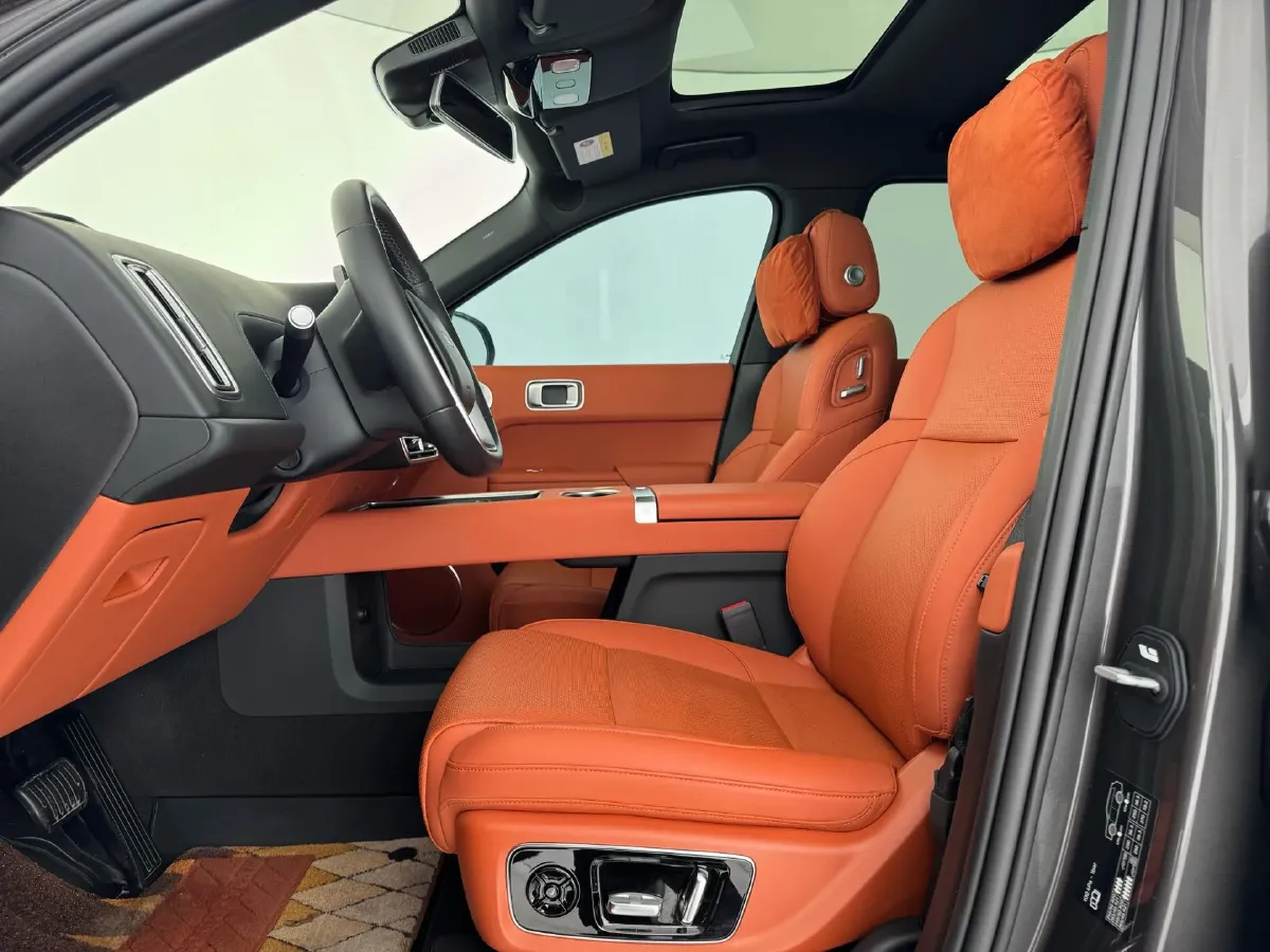 2023 Li L8 Range Extended 154HP REEV 40.9KWH,autocango,china used car exporter,china ev exporter,chinese used car exporter,chinese used ev exporter