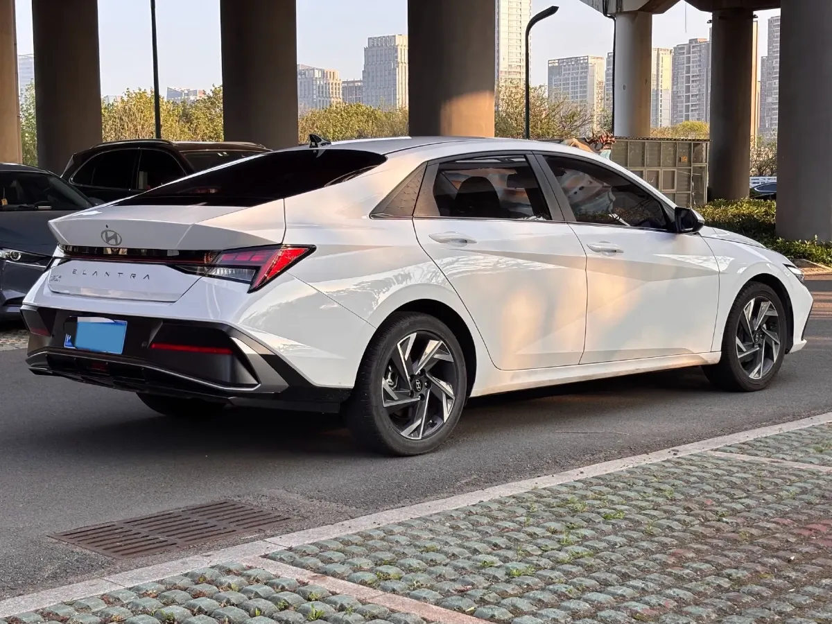 2022 Hyundai Elantra 1.5L 115HP L4 CVT,autocango,china used car exporter,china ev exporter,chinese used car exporter,chinese used ev exporter