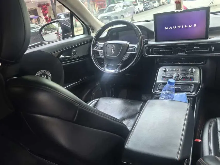 2021 Lincoln Nautilus 2.0T 245HP L4 8AT,autocango,china used car exporter,china ev exporter,chinese used car exporter,chinese used ev exporter