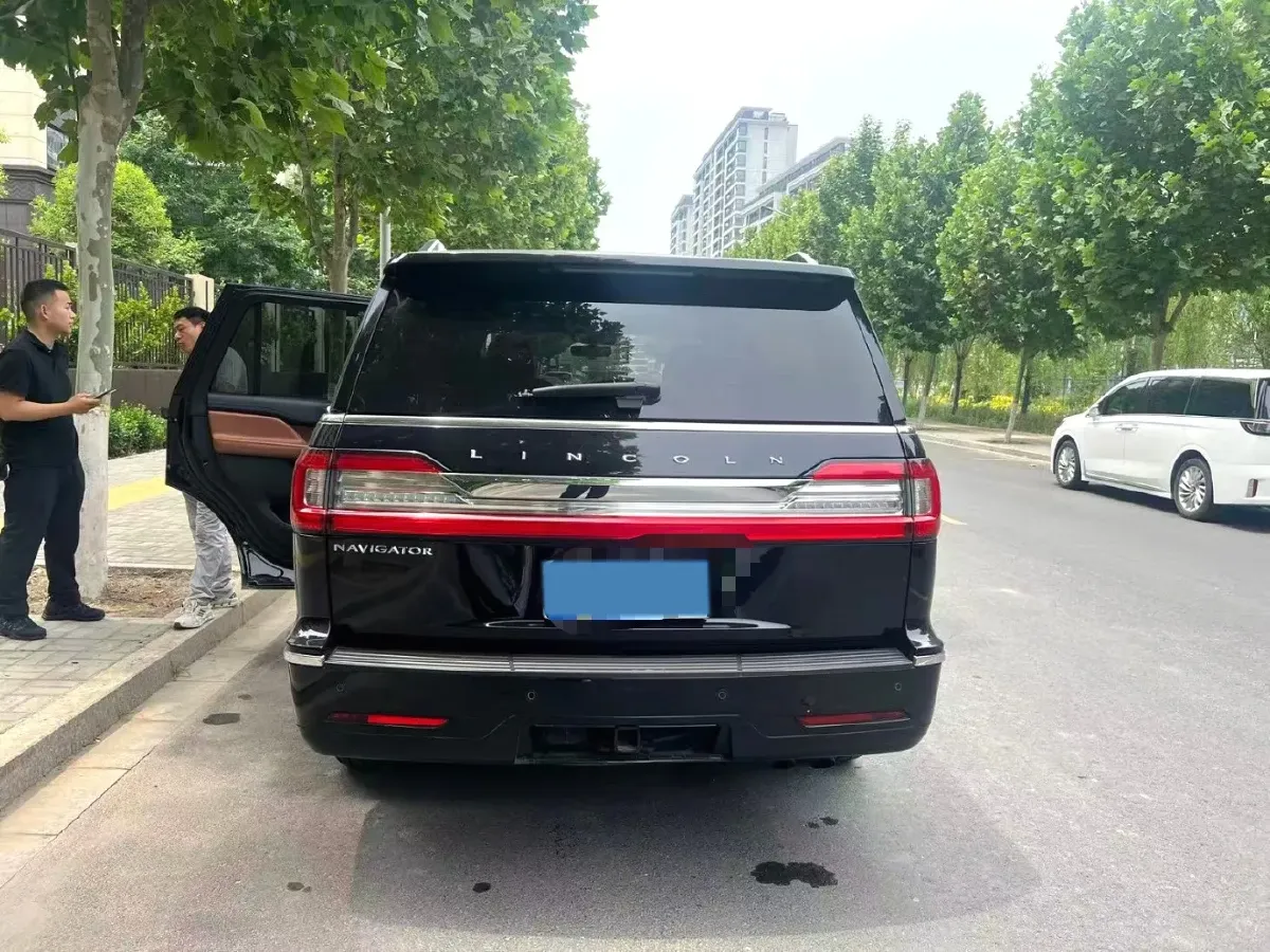 2018 Lincoln Navigator 3.5T 415HP V6 10AT,autocango,china used car exporter,china ev exporter,chinese used car exporter,chinese used ev exporter