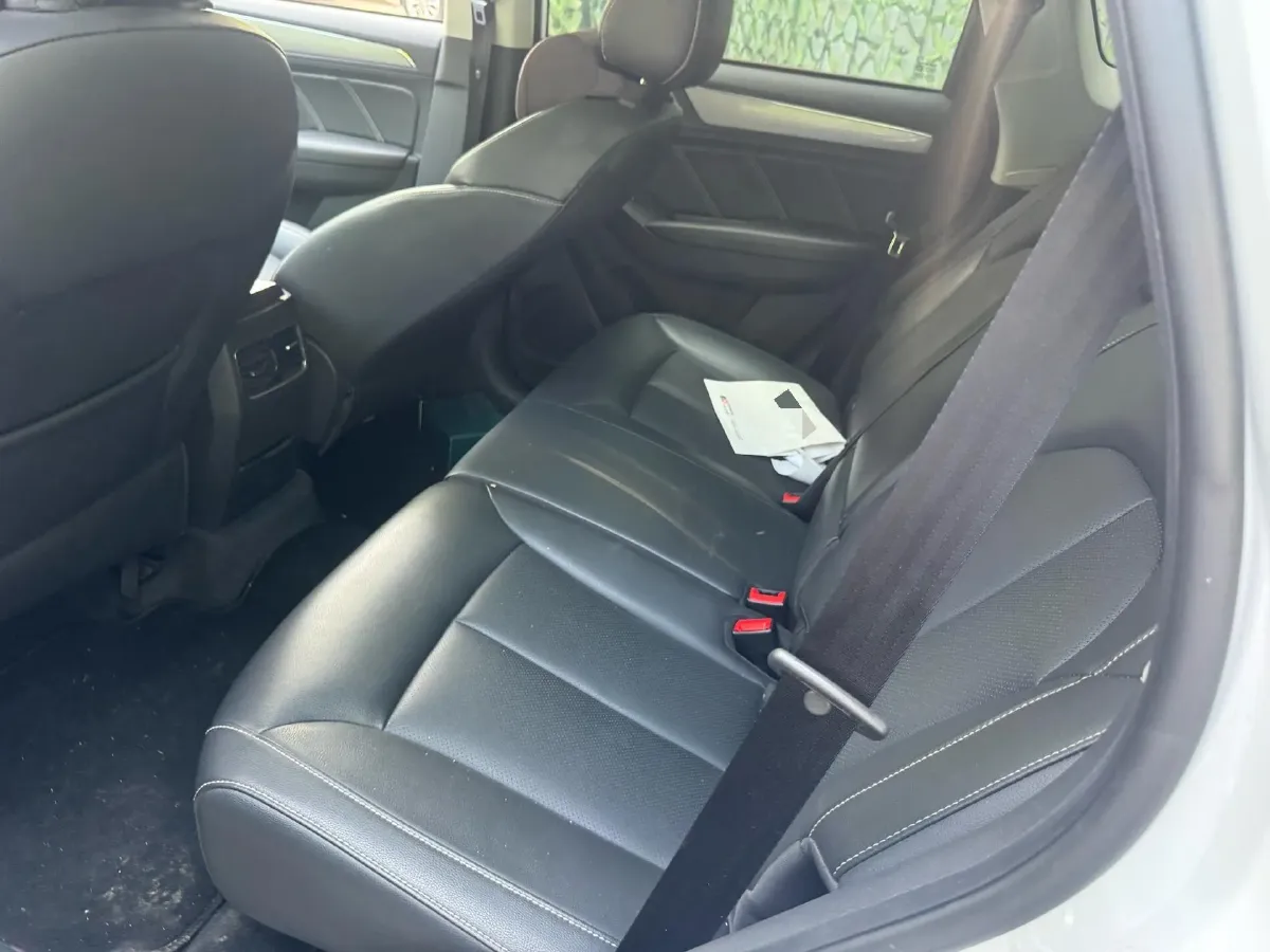 2019 Roewe i6 1.5T 169HP L4 7DCT,autocango,china used car exporter,china ev exporter,chinese used car exporter,chinese used ev exporter
