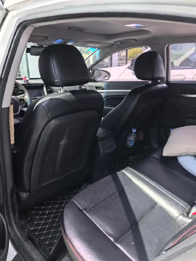 2016 Hyundai Elantra 1.6L 130HP L4 6AT,autocango,china used car exporter,china ev exporter,chinese used car exporter,chinese used ev exporter