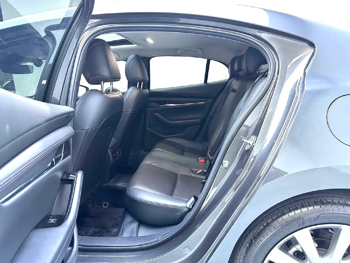 2021 Mazda 3 Axela 2.0L 158HP L4 6AT,autocango,china used car exporter,china ev exporter,chinese used car exporter,chinese used ev exporter