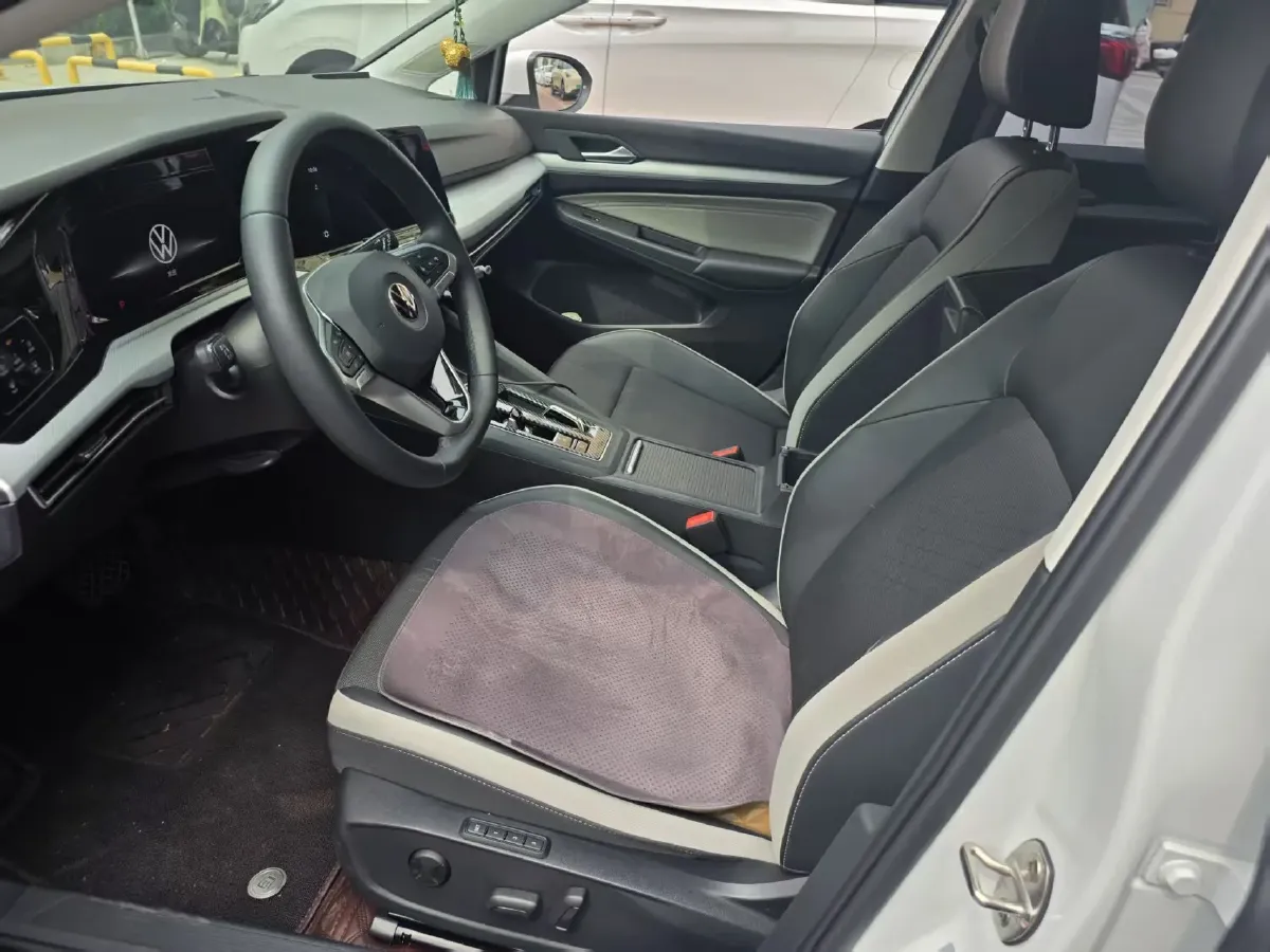 2024 Volkswagen Golf 1.4T 150HP L4 7DCT,autocango,china used car exporter,china ev exporter,chinese used car exporter,chinese used ev exporter