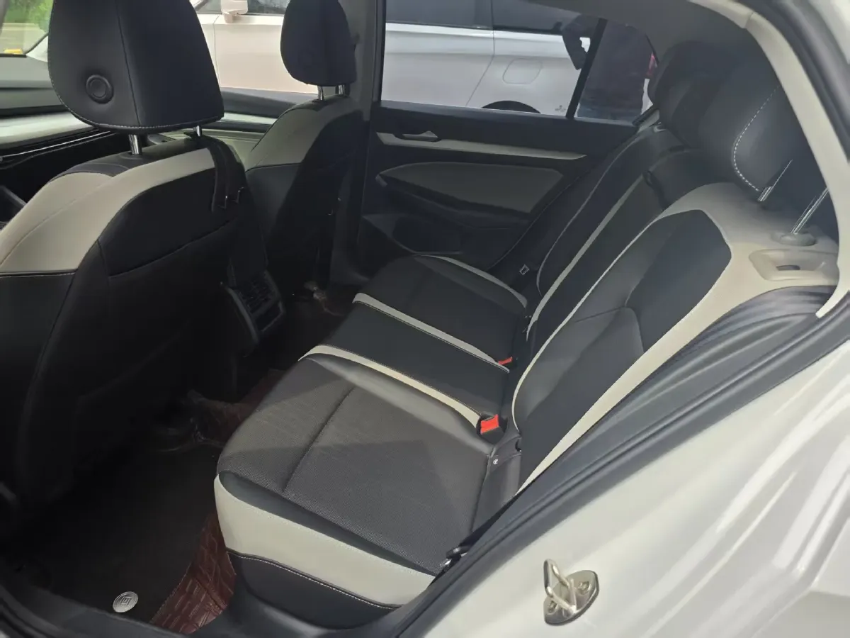 2024 Volkswagen Golf 1.4T 150HP L4 7DCT,autocango,china used car exporter,china ev exporter,chinese used car exporter,chinese used ev exporter