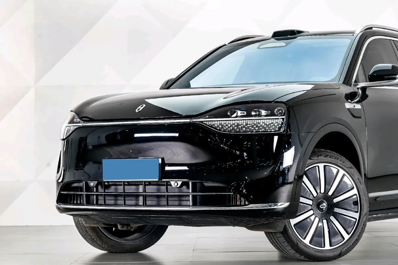 2025 AITO AITO M9 REEV 160HP REEV 52KWH,autocango,china used car exporter,china ev exporter,chinese used car exporter,chinese used ev exporter