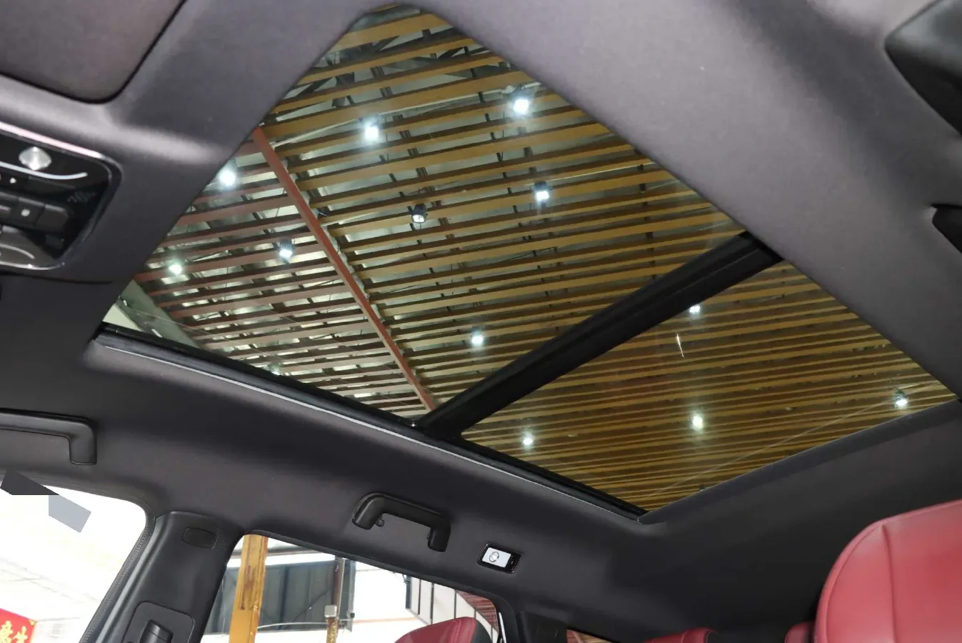 2021 Chery Tiggo 8 Plus 1.6T 197HP L4 7DCT,autocango,china used car exporter,china ev exporter,chinese used car exporter,chinese used ev exporter