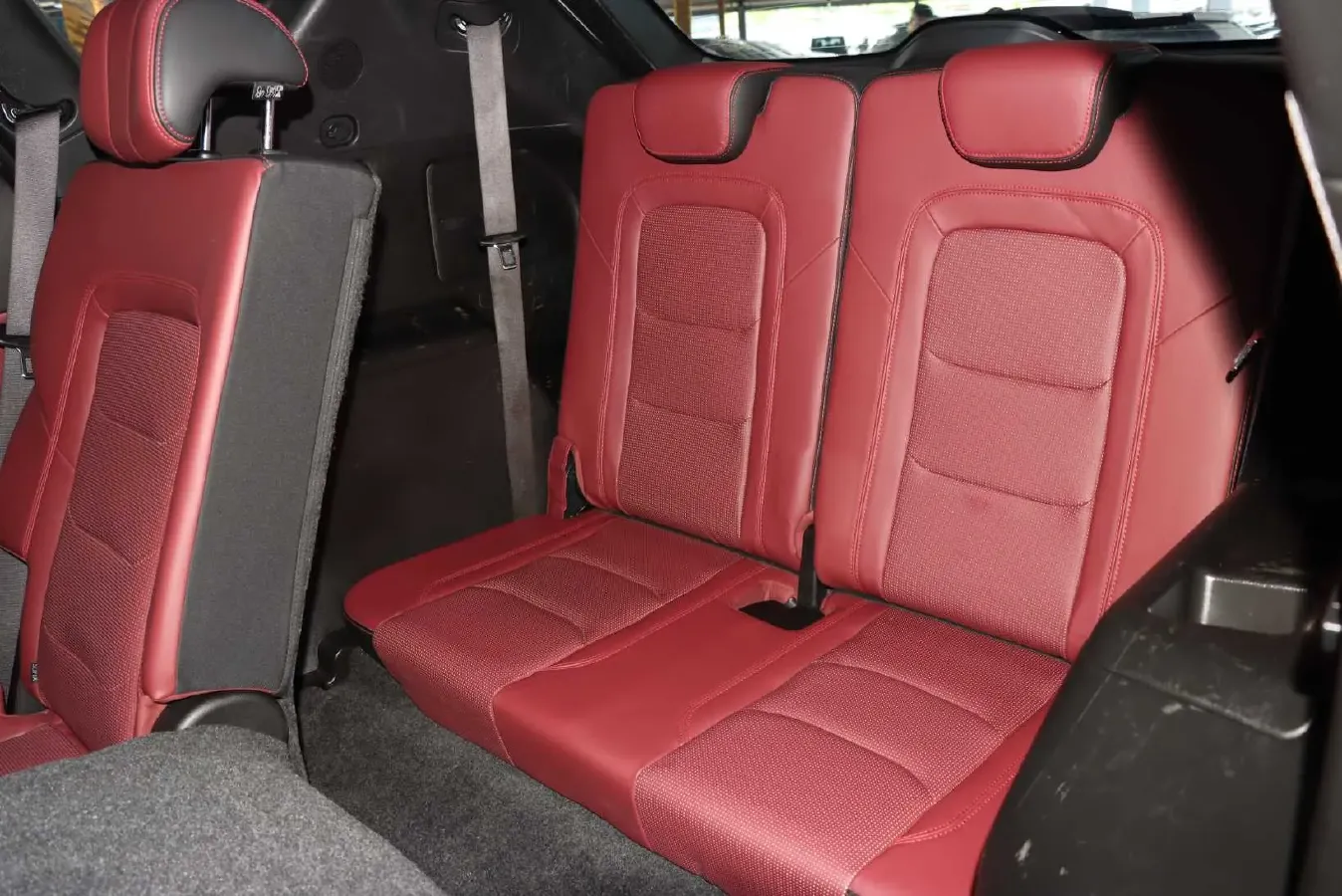 2021 Chery Tiggo 8 Plus 1.6T 197HP L4 7DCT,autocango,china used car exporter,china ev exporter,chinese used car exporter,chinese used ev exporter