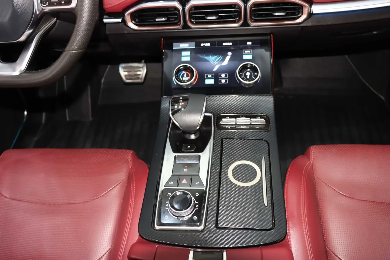2021 Chery Tiggo 8 Plus 1.6T 197HP L4 7DCT,autocango,china used car exporter,china ev exporter,chinese used car exporter,chinese used ev exporter