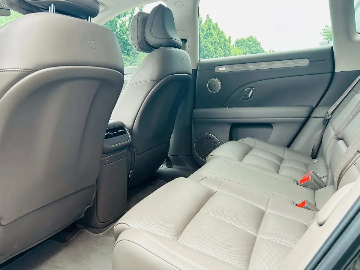 2026 IM LS6 REEV 155HP REEV,autocango,china used car exporter,china ev exporter,chinese used car exporter,chinese used ev exporter