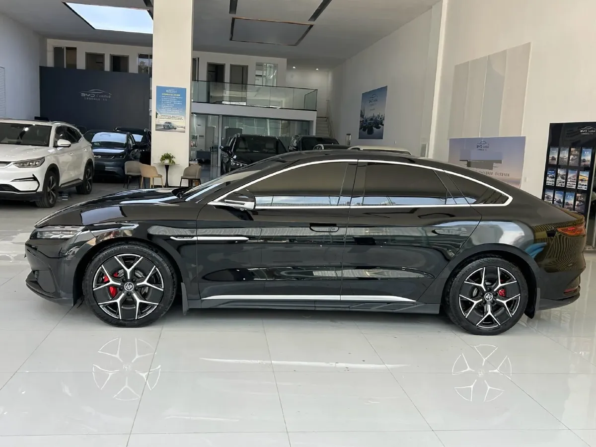 2018 Cadillac XT5 2.0T 269HP L4 9AT,autocango,china used car exporter,china ev exporter,chinese used car exporter,chinese used ev exporter