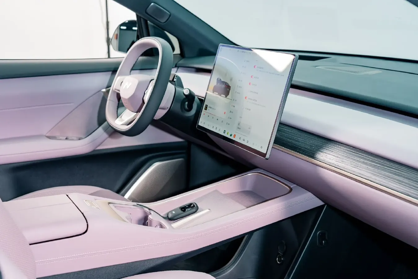 2024 ONVO L60 BEV 60KWH,autocango,china used car exporter,china ev exporter,chinese used car exporter,chinese used ev exporter