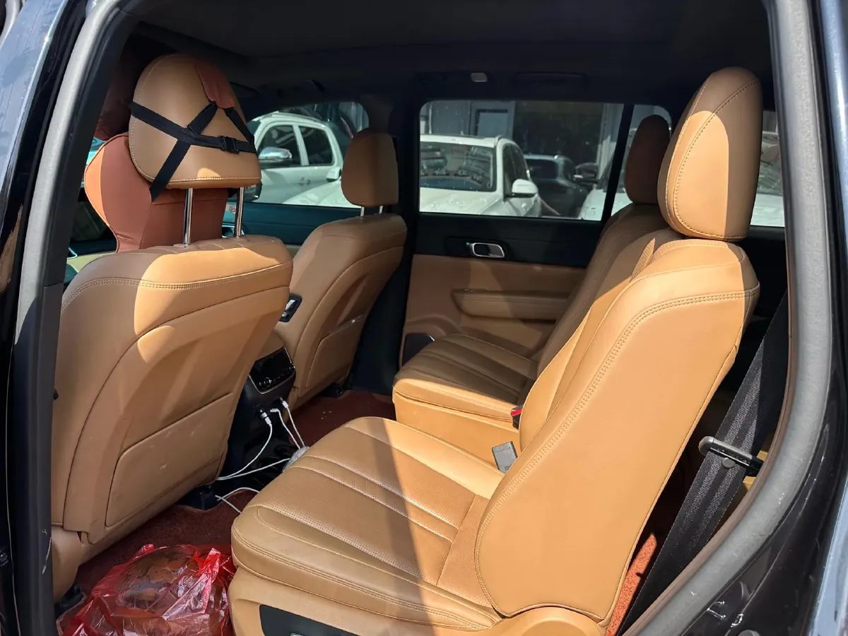 2020 Li ONE Range Extended 131HP REEV 40.5KWH,autocango,china used car exporter,china ev exporter,chinese used car exporter,chinese used ev exporter