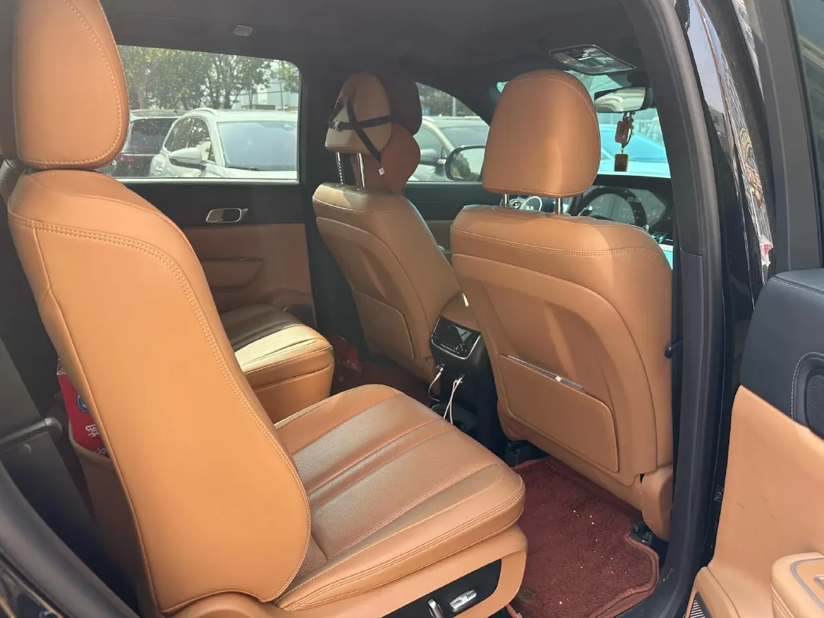 2020 Li ONE Range Extended 131HP REEV 40.5KWH,autocango,china used car exporter,china ev exporter,chinese used car exporter,chinese used ev exporter