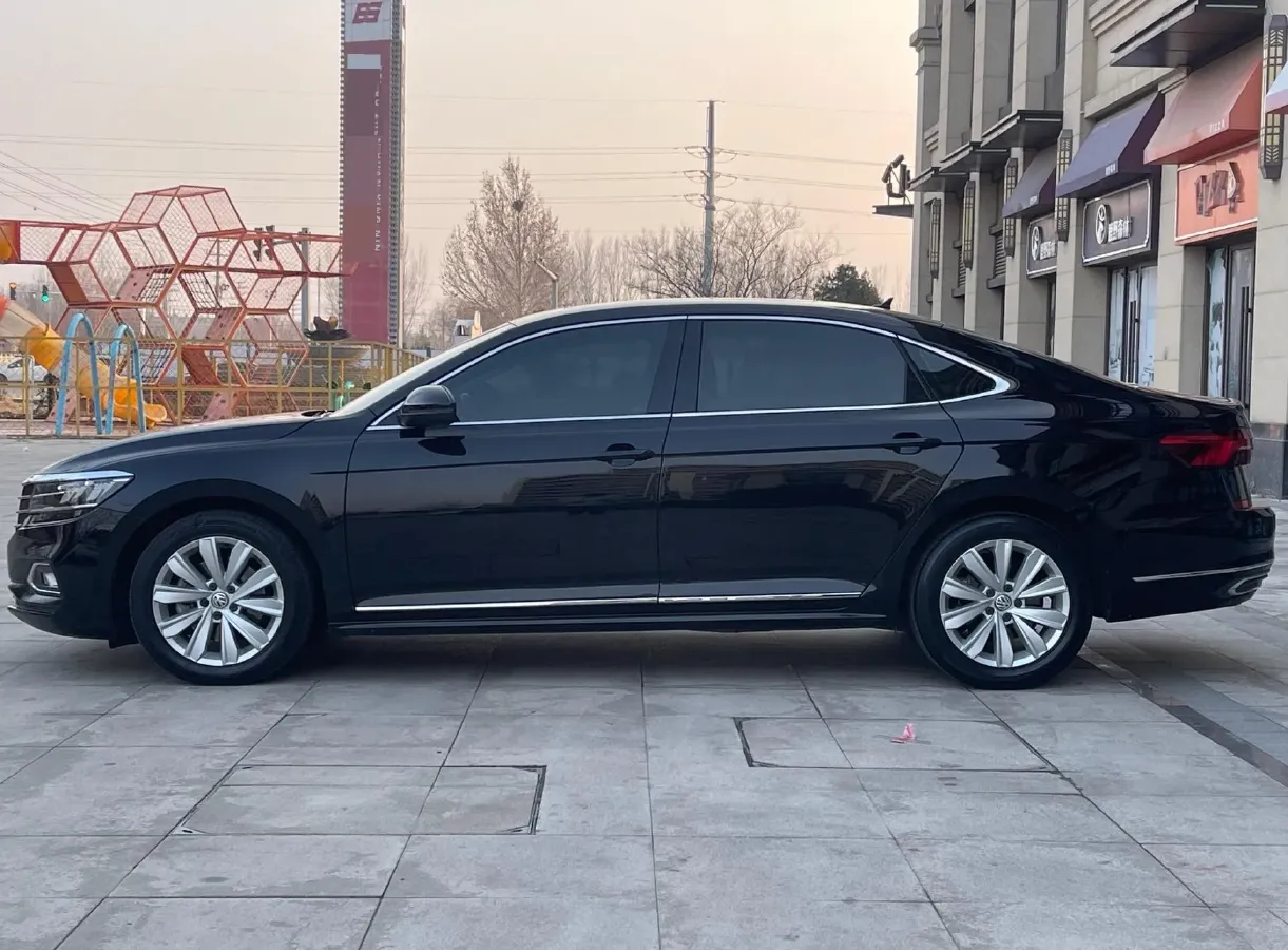 2019 Volvo V40 1.5T 152HP L4 6AT,autocango,china used car exporter,china ev exporter,chinese used car exporter,chinese used ev exporter