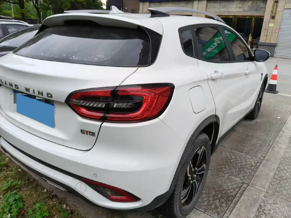 2018 Landwind XiaoYao 1.5T 163HP L4 CVT,autocango,china used car exporter,china ev exporter,chinese used car exporter,chinese used ev exporter