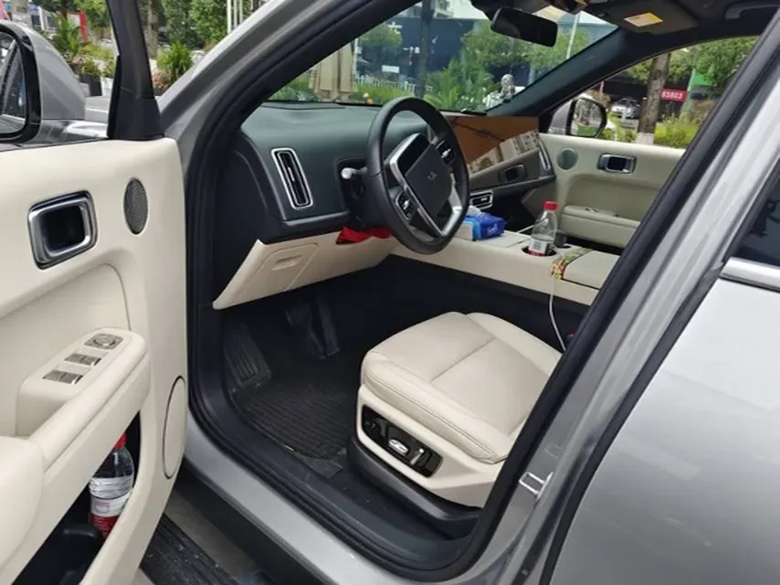 2023 Li L7 Range Extended 154HP REEV 40.9KWH,autocango,china used car exporter,china ev exporter,chinese used car exporter,chinese used ev exporter