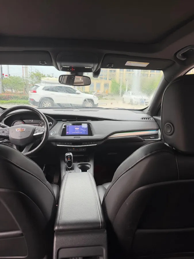 2021 Cadillac XT4 2.0T 237HP L4 9AT,autocango,china used car exporter,china ev exporter,chinese used car exporter,chinese used ev exporter