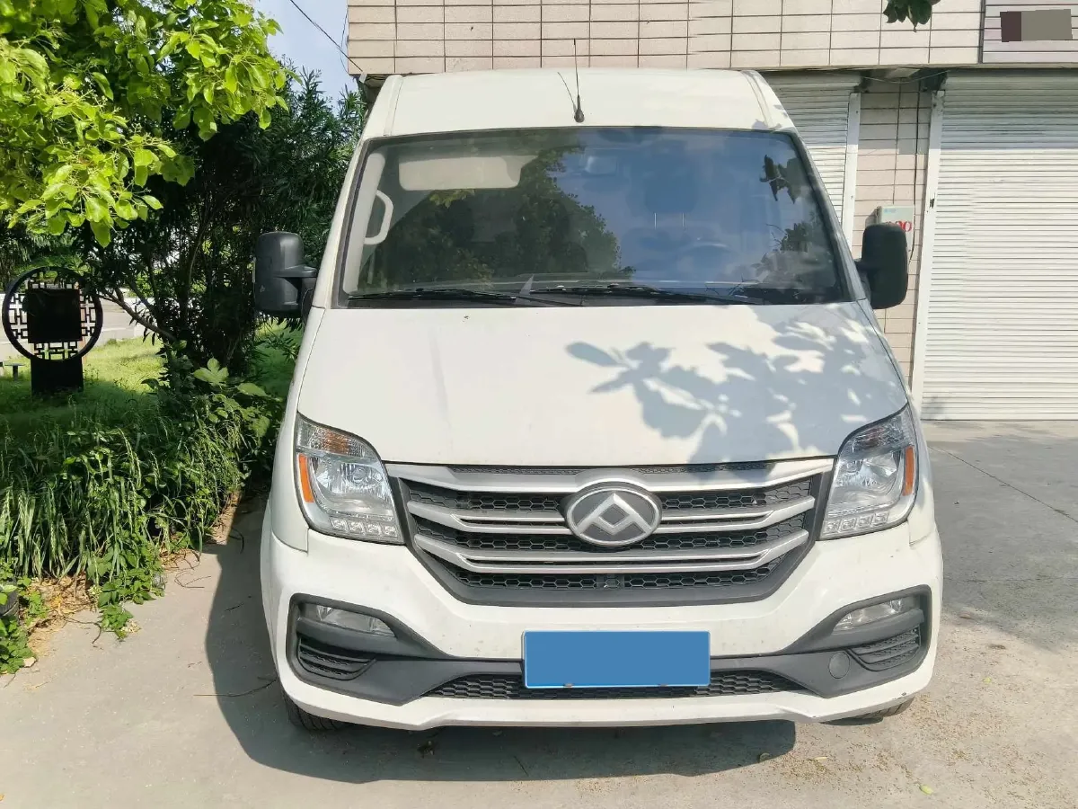2025 MAXUS XinTu V80 2.0T 147HP L4 6MT,autocango,china used car exporter,china ev exporter,chinese used car exporter,chinese used ev exporter