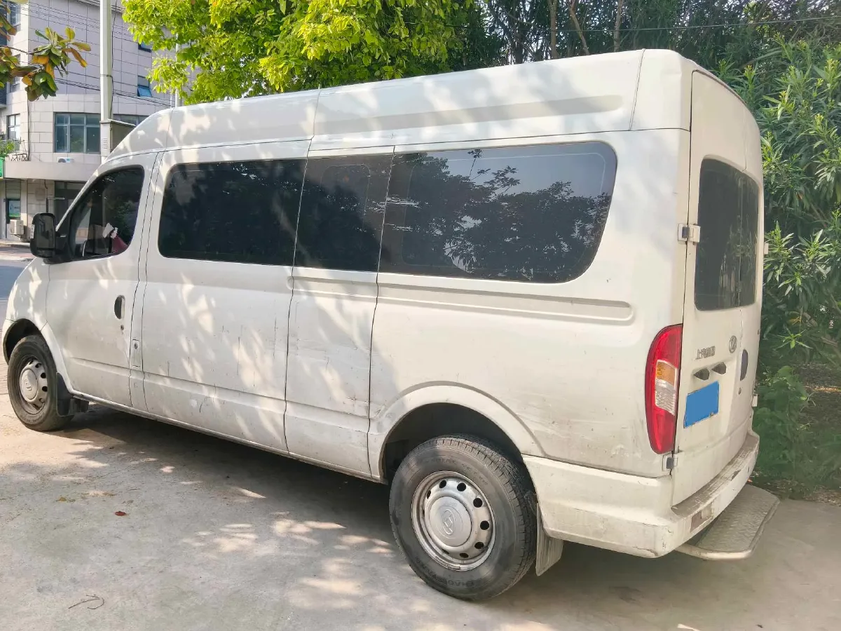 2025 MAXUS XinTu V80 2.0T 147HP L4 6MT,autocango,china used car exporter,china ev exporter,chinese used car exporter,chinese used ev exporter
