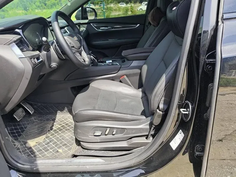 2024 Cadillac XT5 2.0T 237HP L4 9AT,autocango,china used car exporter,china ev exporter,chinese used car exporter,chinese used ev exporter