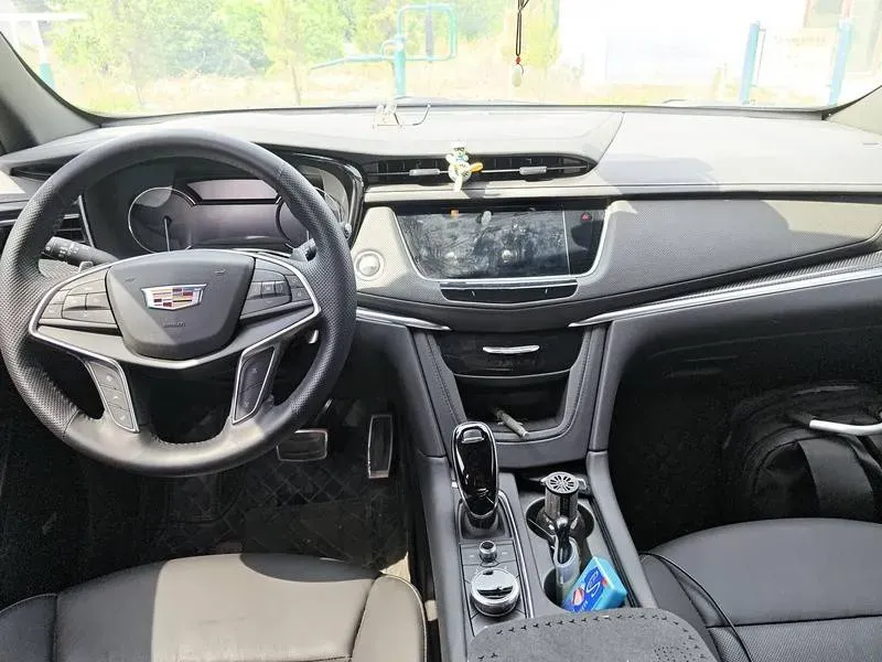 2024 Cadillac XT5 2.0T 237HP L4 9AT,autocango,china used car exporter,china ev exporter,chinese used car exporter,chinese used ev exporter