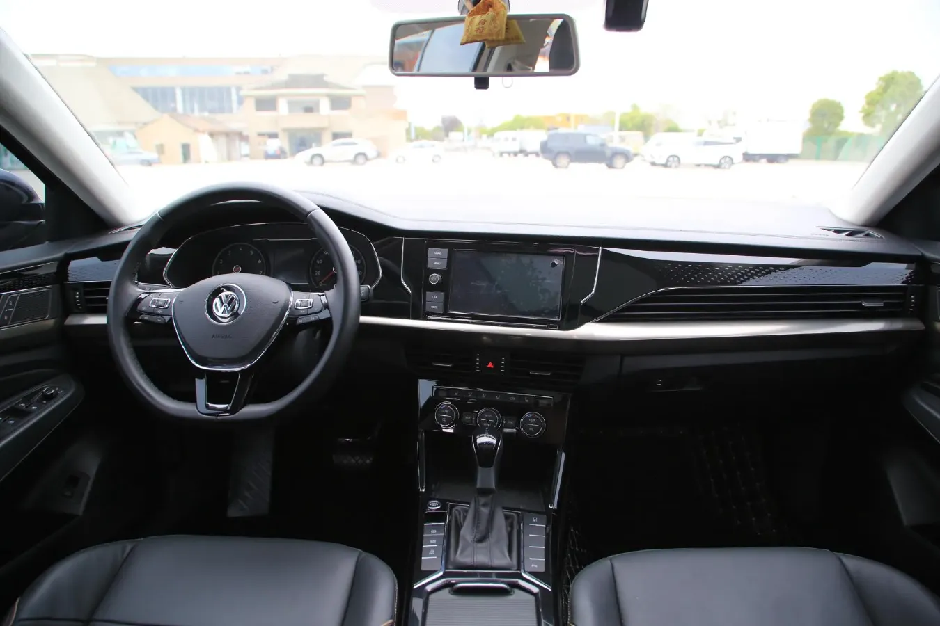 2019 Skoda Kodiak 2.0T 186HP L4 7DCT,autocango,china used car exporter,china ev exporter,chinese used car exporter,chinese used ev exporter