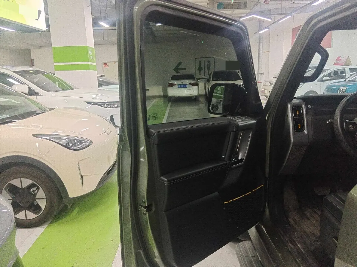 2015 Volvo V60 3.0T 305HP L6 6AT,autocango,china used car exporter,china ev exporter,chinese used car exporter,chinese used ev exporter