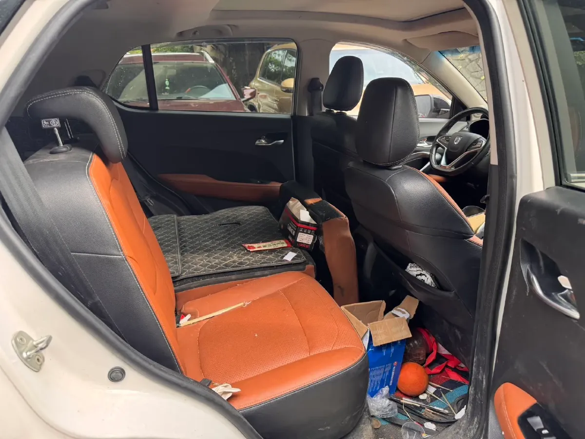 2017 HaiMa S5 Young Edition 1.6L 122HP L4 5MT,autocango,china used car exporter,china ev exporter,chinese used car exporter,chinese used ev exporter
